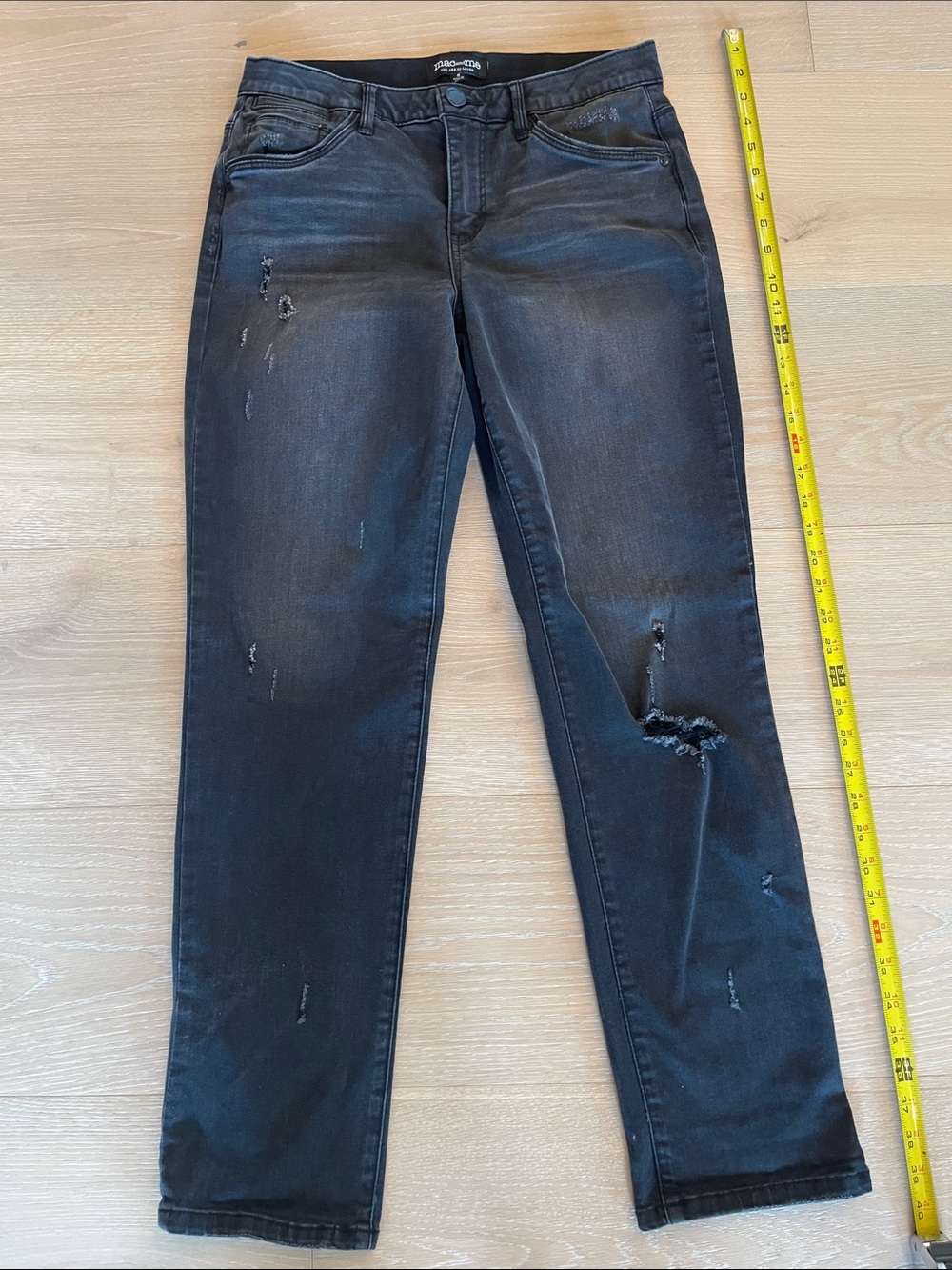 Mac and me Women’s Black Distressed Straight-Leg Jeans
